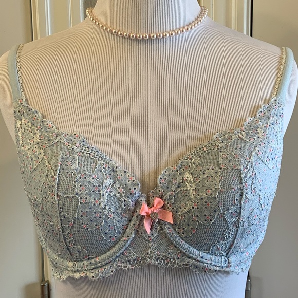 Victoria's Secret Other - Victoria's Secret 32d periwinkle bra